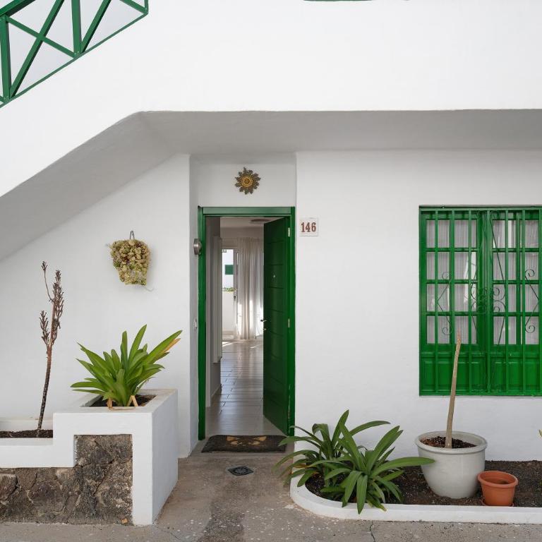 Casa Lorea - One-Bedroom Apartment with Garden View - 4