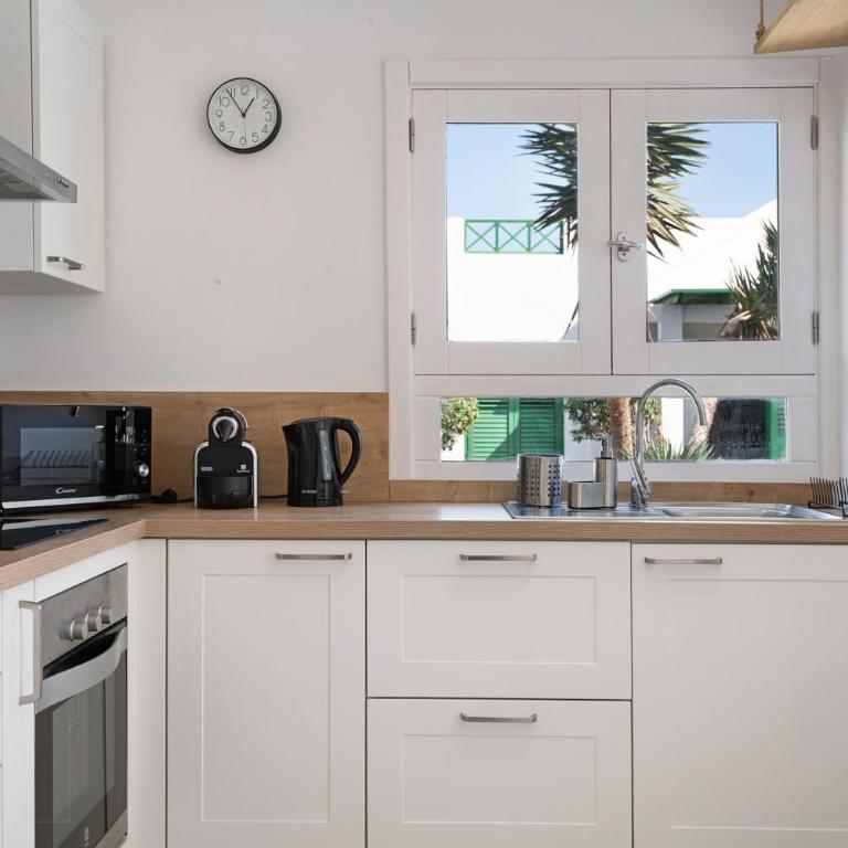 Casa Lorea - One-Bedroom Apartment with Garden View - 14
