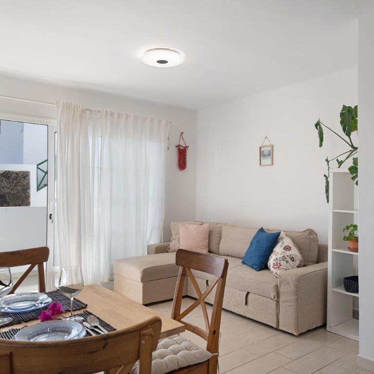 Casa Lorea - One-Bedroom Apartment with Garden View - 6