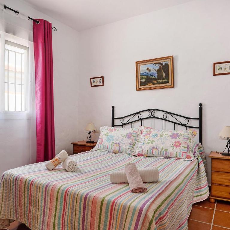 Casa Antonia 2 - Habitación Cuádruple - vistas al jardín - 11