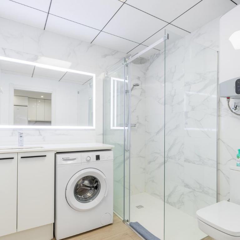 Vistamar - Superior One-Bedroom Apartment with Balcony - 15