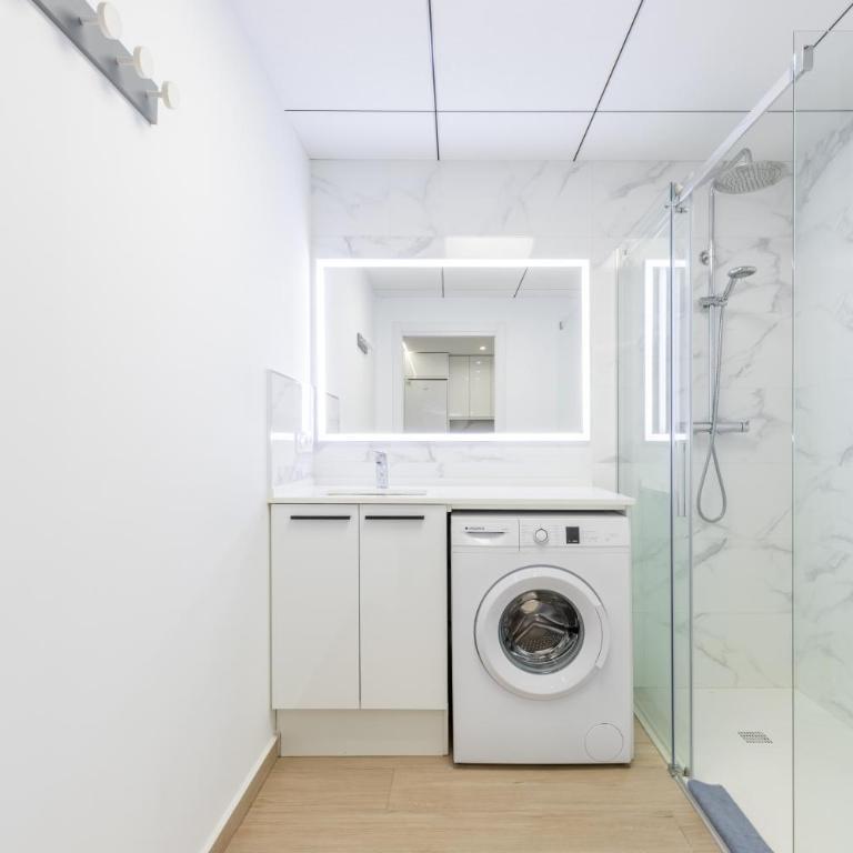 Vistamar - Superior One-Bedroom Apartment with Balcony - 16