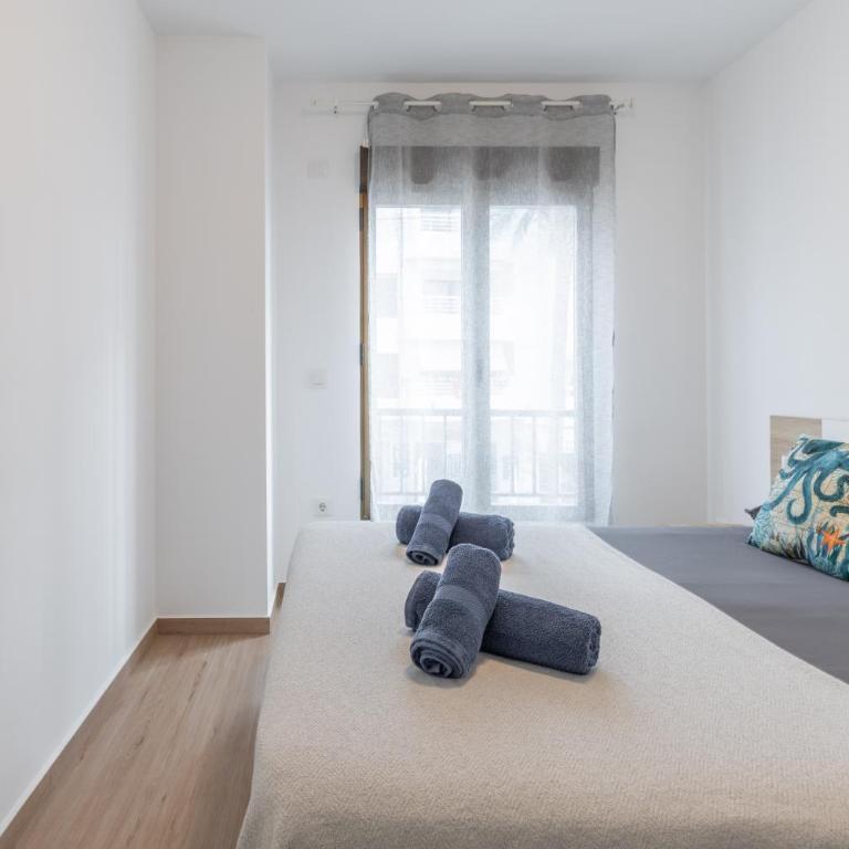 Vistamar - Superior One-Bedroom Apartment with Balcony - 14