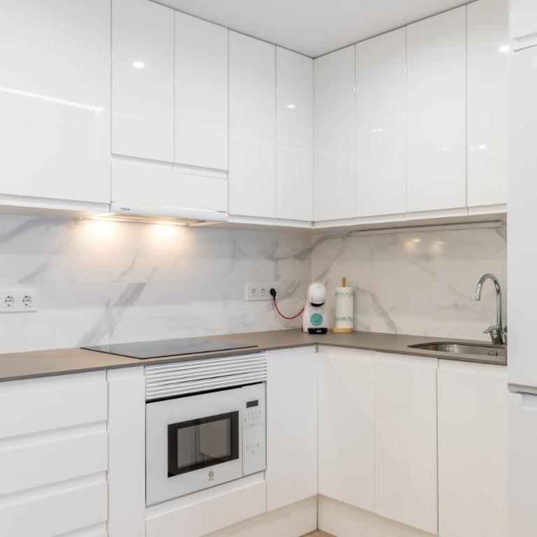 Vistamar - Superior One-Bedroom Apartment with Balcony - 9