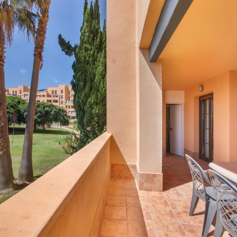 Los Albatros - Apartamento Deluxe de 2 dormitorios con vistas al jardín - 16