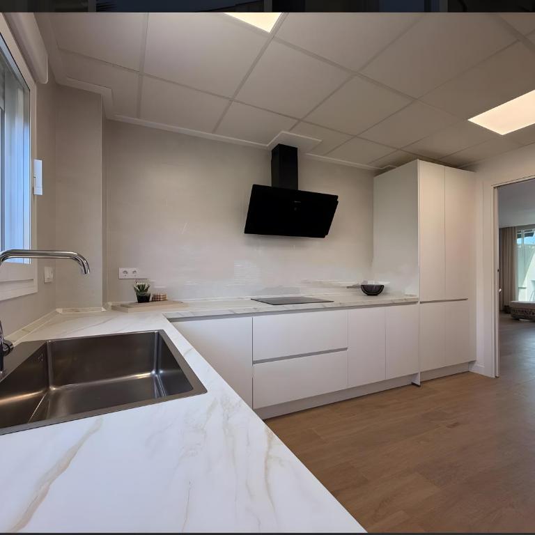Gandia Tropicana Suite - Apartamento Premium de 3 dormitorios con balcón - 13