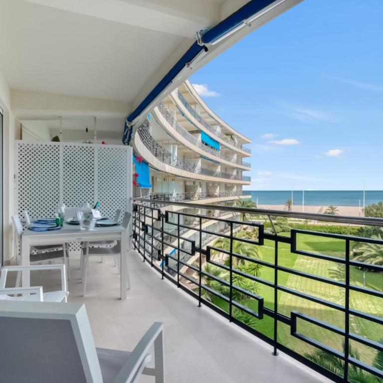 Gandia Tropicana Suite - Apartamento Premium de 3 dormitorios con balcón - 7