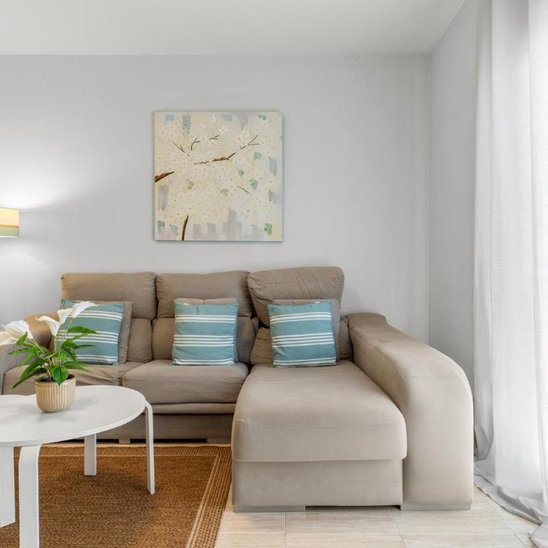 Beach Center Only 150 M Luxury - Apartamento Deluxe de 2 dormitorios con balcón - 2