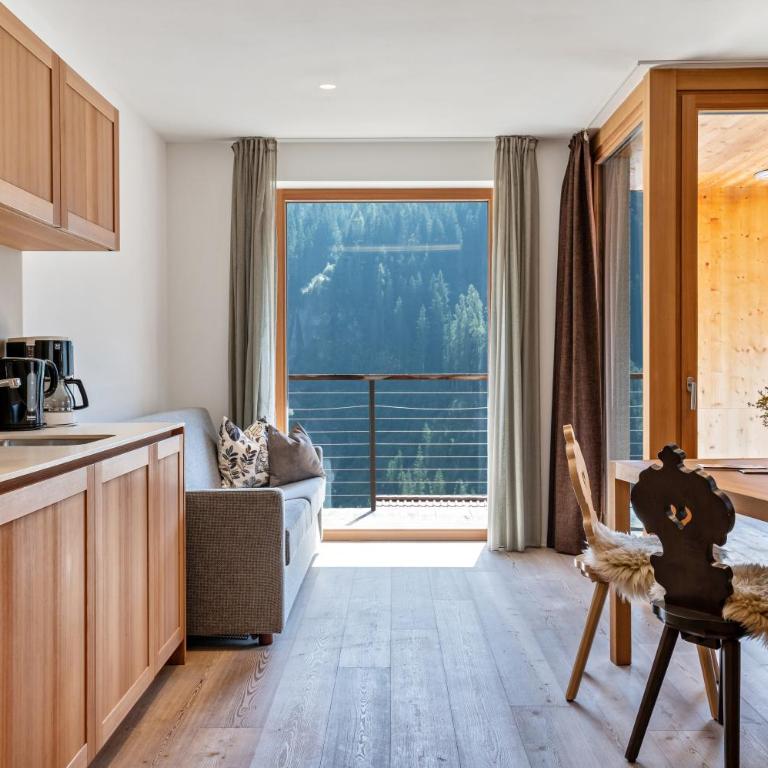 Vista Dolomites Apartment Energy - Appartamento Deluxe con 2 Camere da Letto e Vista Giardino - 14