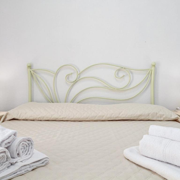 Brezza Marina Apartment- Terrace - Appartamento Deluxe con 2 Camere da Letto e Vista Giardino - 11