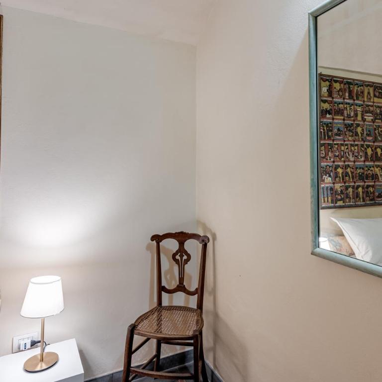 Michelangelo's Retreat - Apartment with Shower - 10