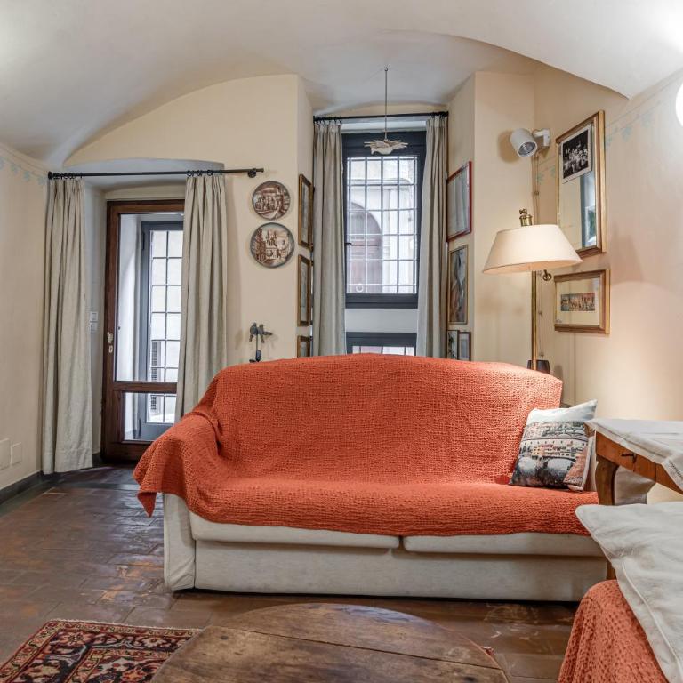 Michelangelo's Retreat - Apartment with Shower - 2