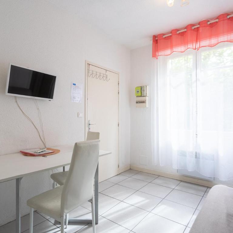 Le Béout rez-de-jardin - Appartement 1 Chambre Supérieur avec Balcon - 10