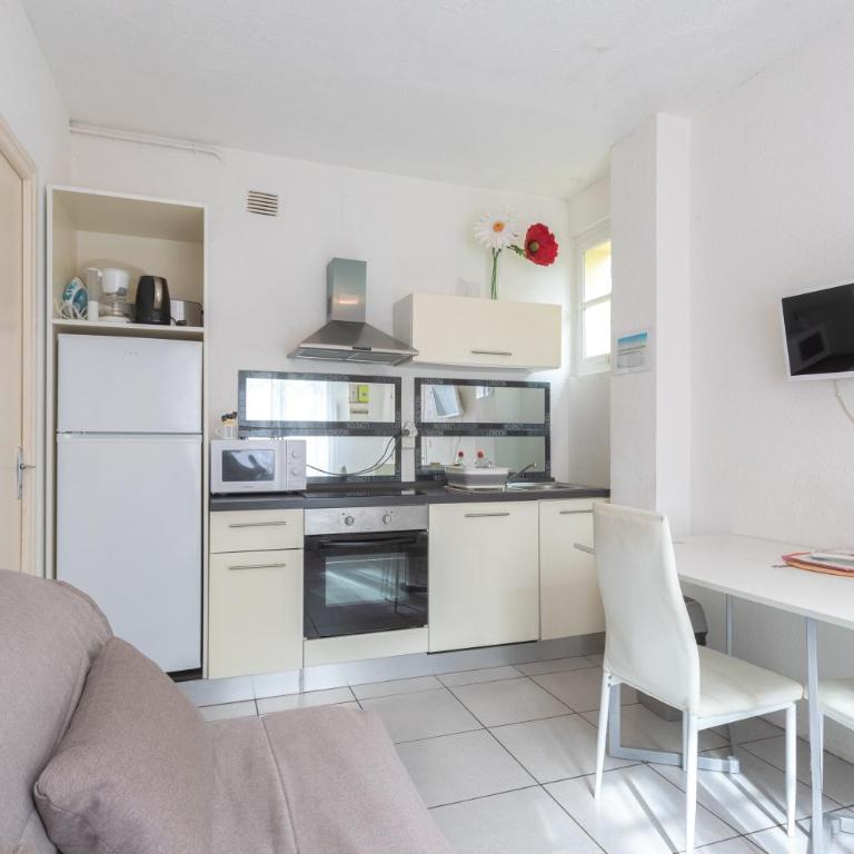 Le Béout rez-de-jardin - Appartement 1 Chambre Supérieur avec Balcon - 7