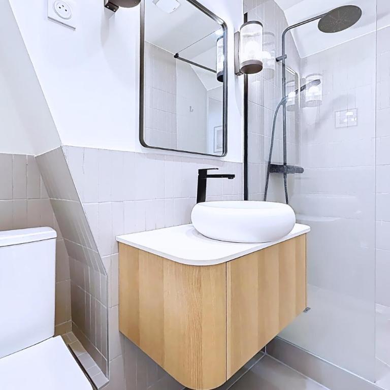 Charmant appart proche Saint-Germain-des-Prés - Appartement - 13
