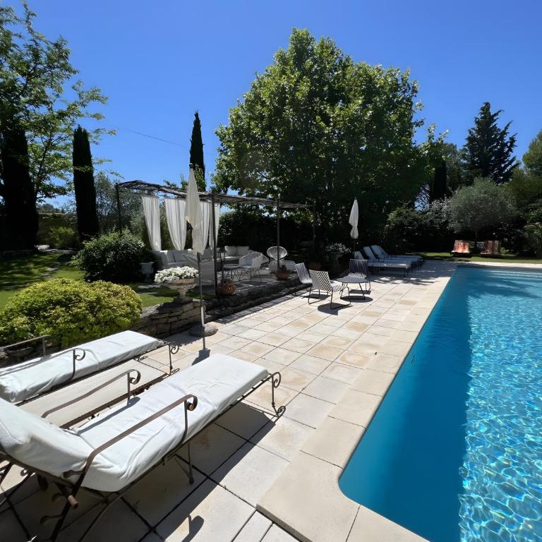 Gîte De Charme au Pied du Ventoux - Appartement 1 Chambre - Vue sur Jardin - 27
