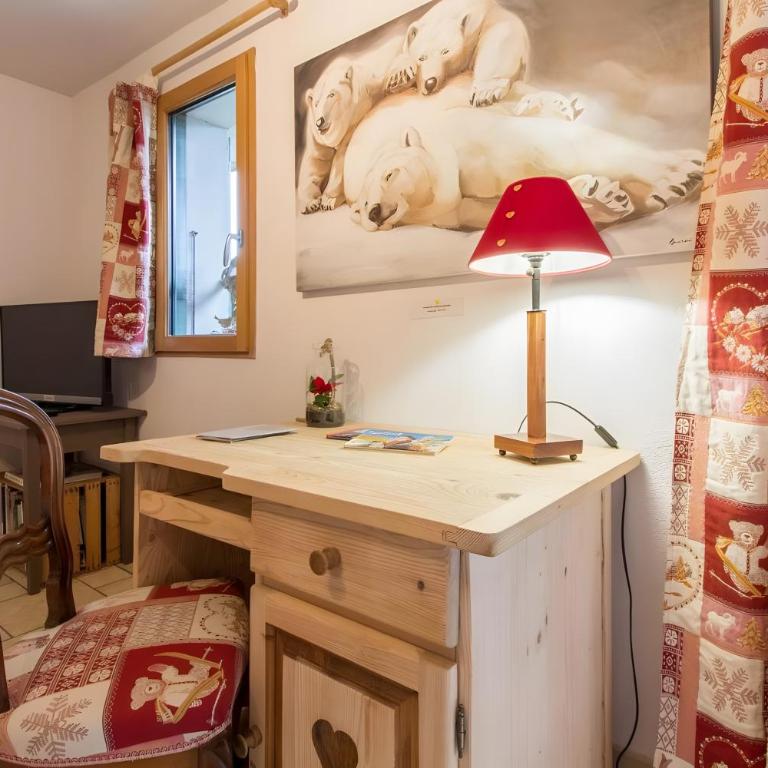 Gîte Chez Mayon - Chambre Quadruple avec Douche - 7