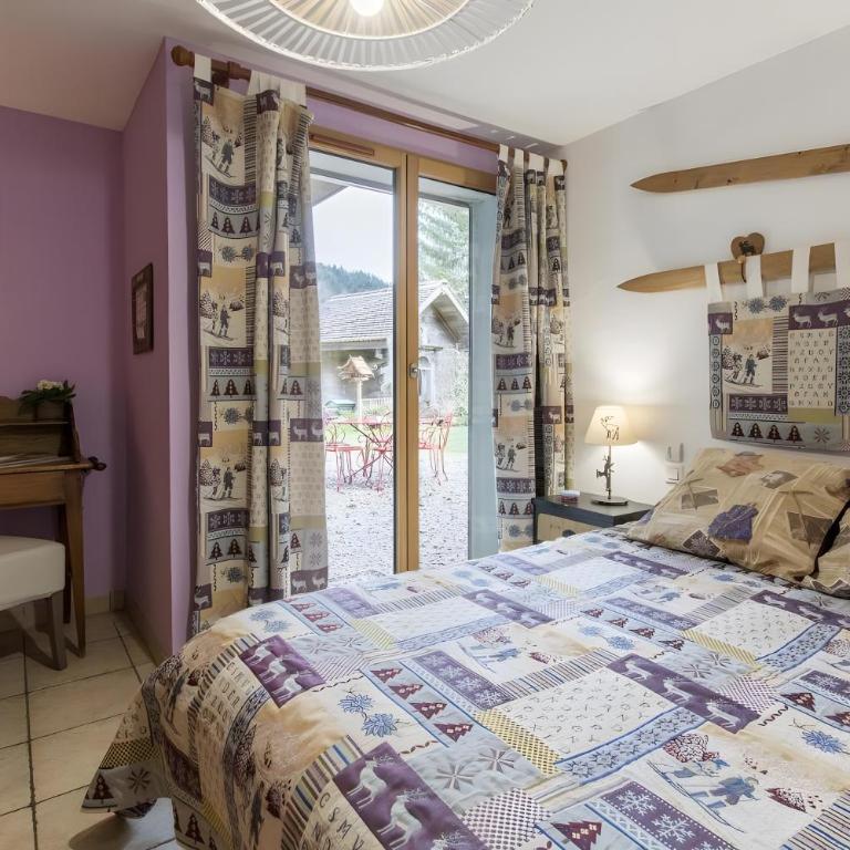 Gîte Chez Mayon - Chambre Quadruple avec Douche - 18