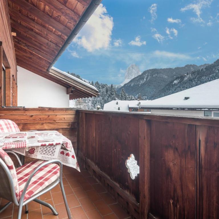 Casa Rustica App Seceda - Appartamento Deluxe con 2 Camere da Letto e Vista Giardino - 13