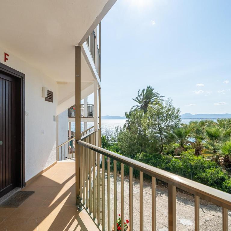 Cap Salou - Superior One-Bedroom Apartment with Balcony - 18