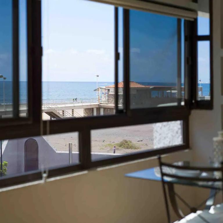 En la playa 2 dormitorios y piscina - Two-Bedroom Deluxe Apartment with Ocean View - 30