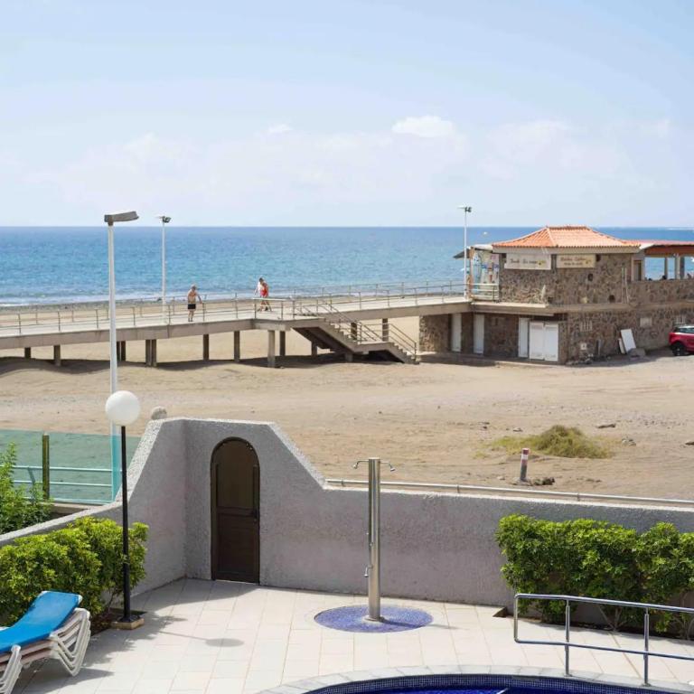 En la playa 2 dormitorios y piscina - Two-Bedroom Deluxe Apartment with Ocean View - 2