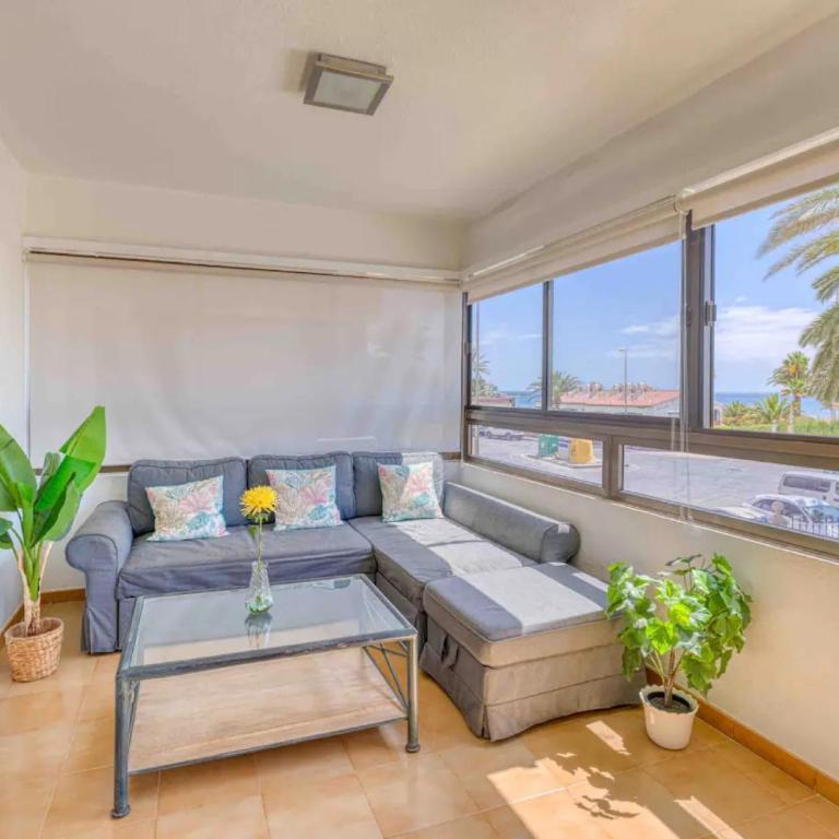 En la playa 2 dormitorios y piscina - Two-Bedroom Deluxe Apartment with Ocean View - 29