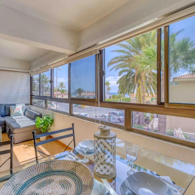 En la playa 2 dormitorios y piscina - Two-Bedroom Deluxe Apartment with Ocean View - 32