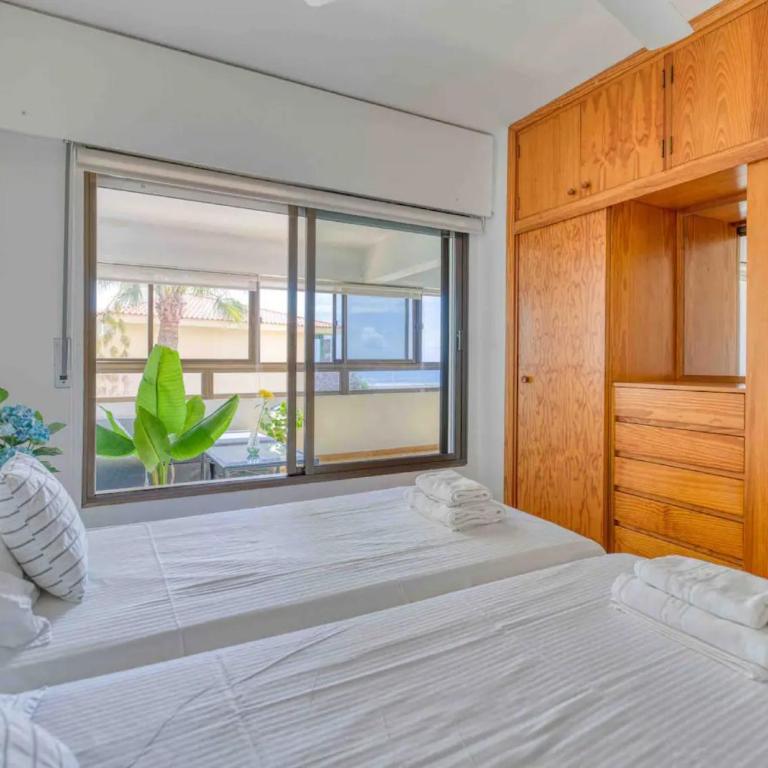 En la playa 2 dormitorios y piscina - Two-Bedroom Deluxe Apartment with Ocean View - 17