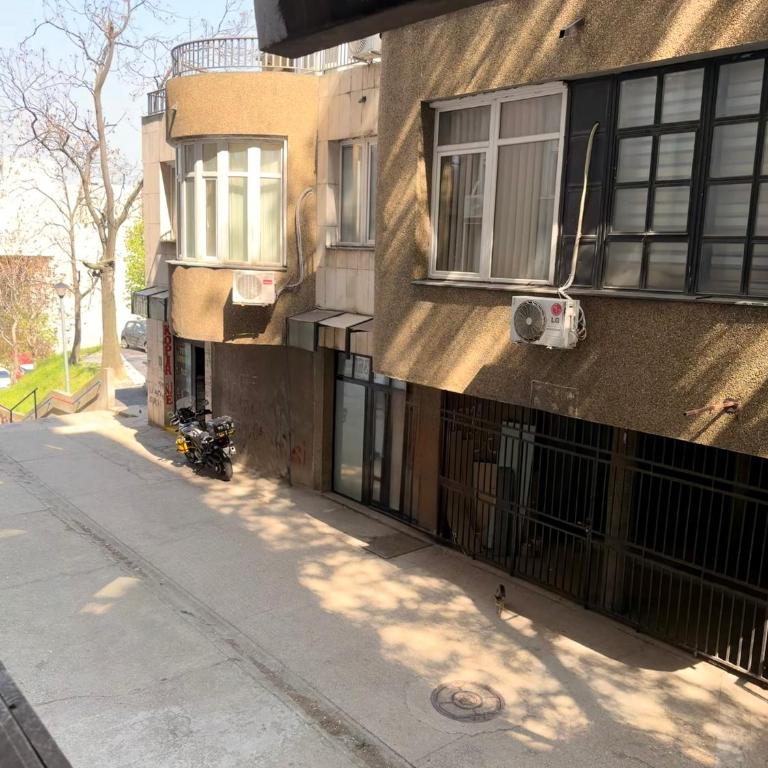 Cozy Haven - Comfort and parking near Clinical Center - One-Bedroom Apartment - 40