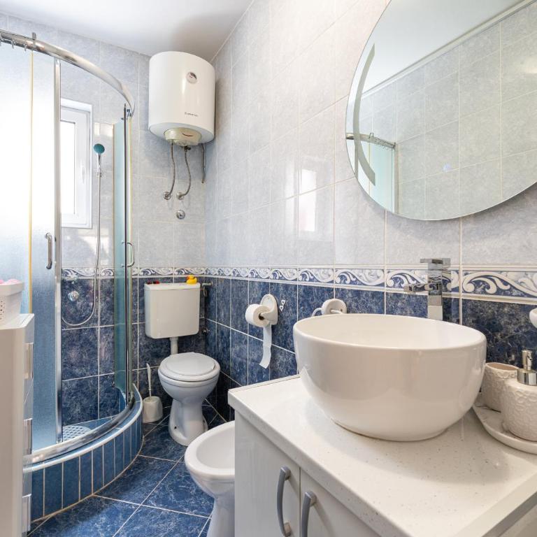 Apartments Gabi&Zdenka Tivat - One-Bedroom Apartment with Garden View - 14