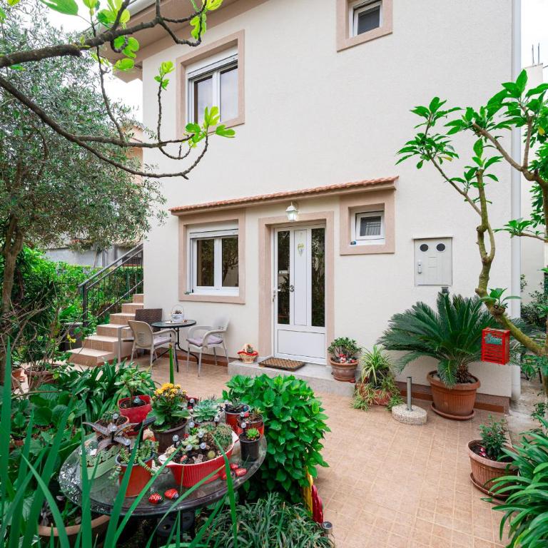 Apartments Gabi&Zdenka Tivat - Studio with Garden View - 14