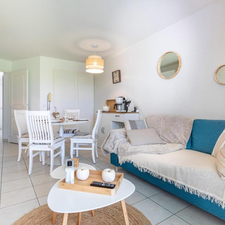 Charmant Logement Port Bourgenay - One-Bedroom Apartment with Garden View - 9