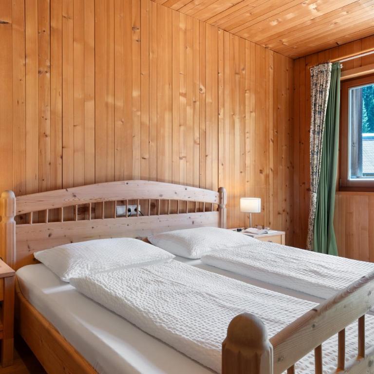 Naturidyll Mitterbach - Vierbettzimmer mit Dusche - 3