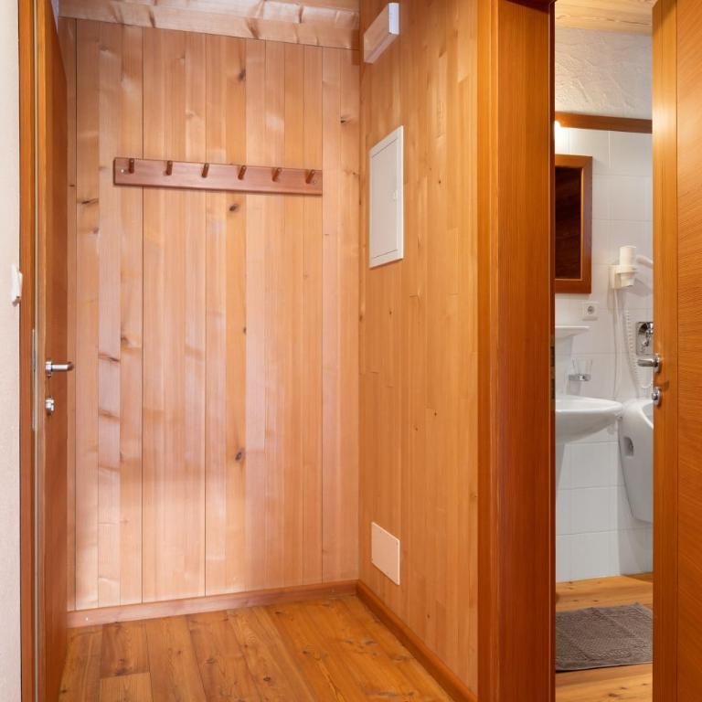Naturidyll Mitterbach - Vierbettzimmer mit Dusche - 9