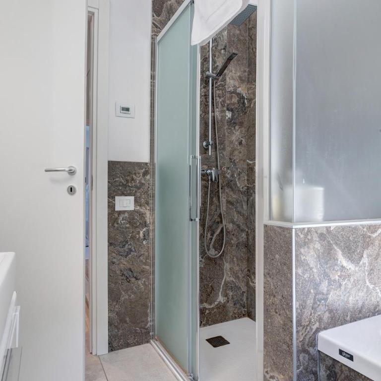 Lake View Casa Di Sandra Apartment - Appartamento Deluxe con 2 Camere da Letto e Balcone - 22