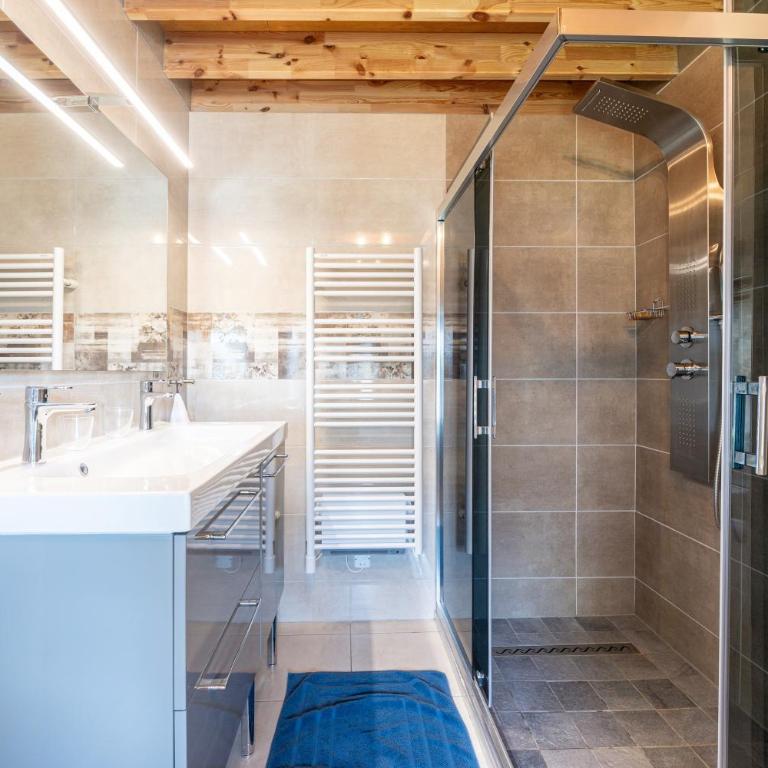 Les Bellevues - Chambre Quadruple avec Douche - 16