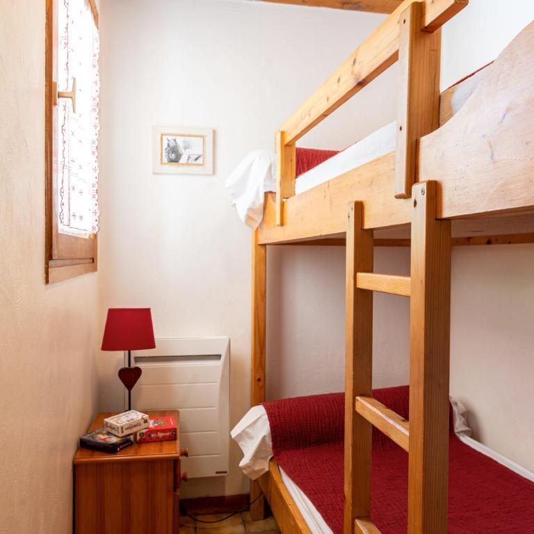 Chalet de la Marmotte - Two-Bedroom Deluxe Apartment with Garden View - 22