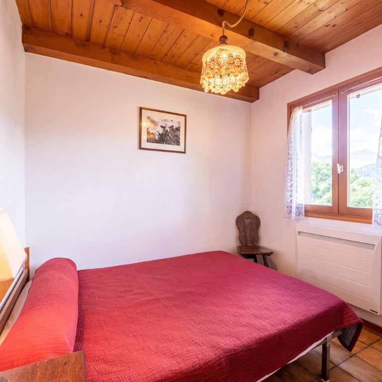 Chalet de la Marmotte - Two-Bedroom Deluxe Apartment with Garden View - 19