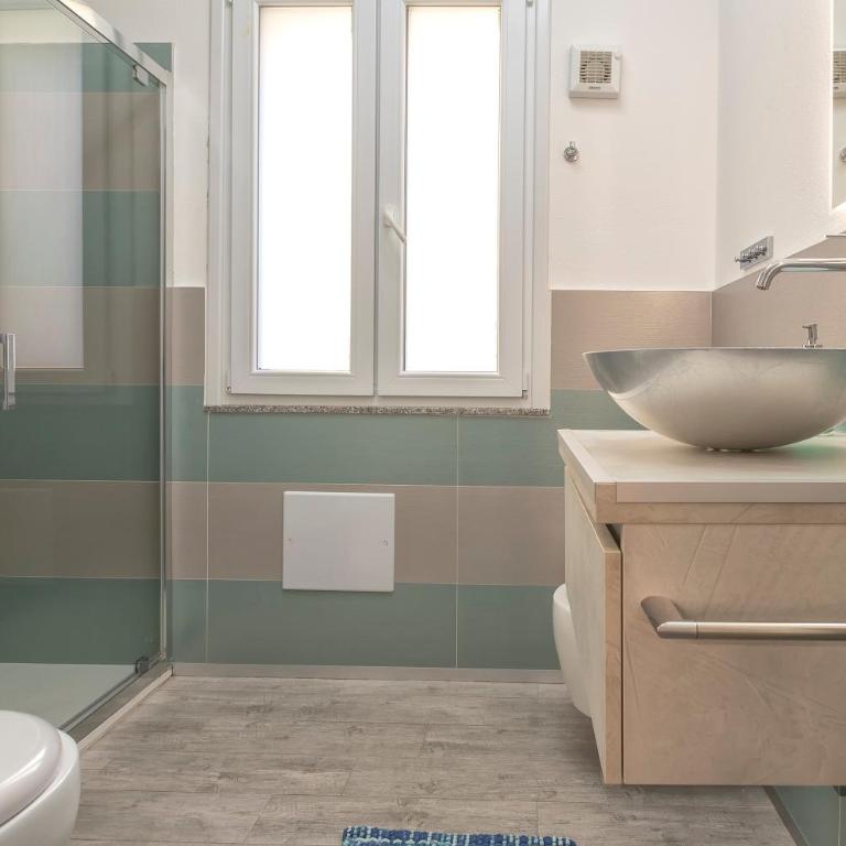 Thomas' House - Apartment with Shower - 18