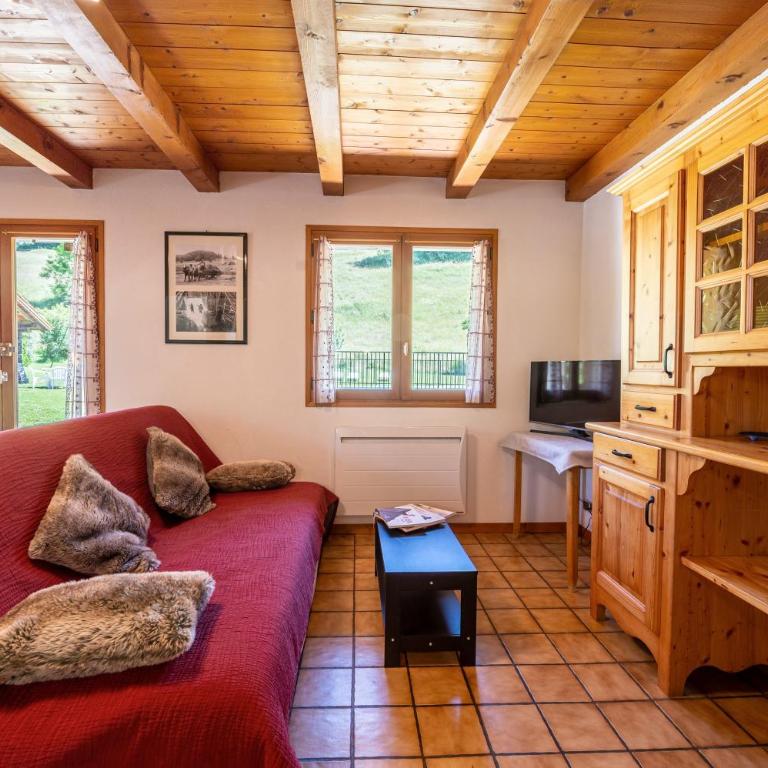 Chalet de la Marmotte - Two-Bedroom Deluxe Apartment with Garden View - 4