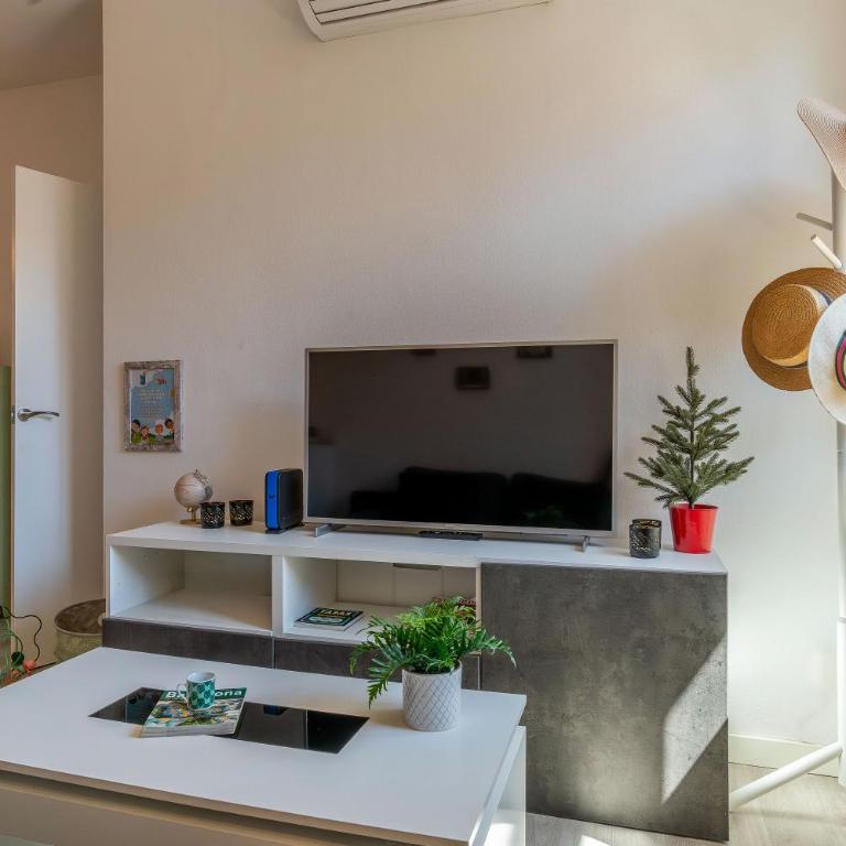 Canela Homes BARCELONA AUGUSTA - One-Bedroom Apartment - 2