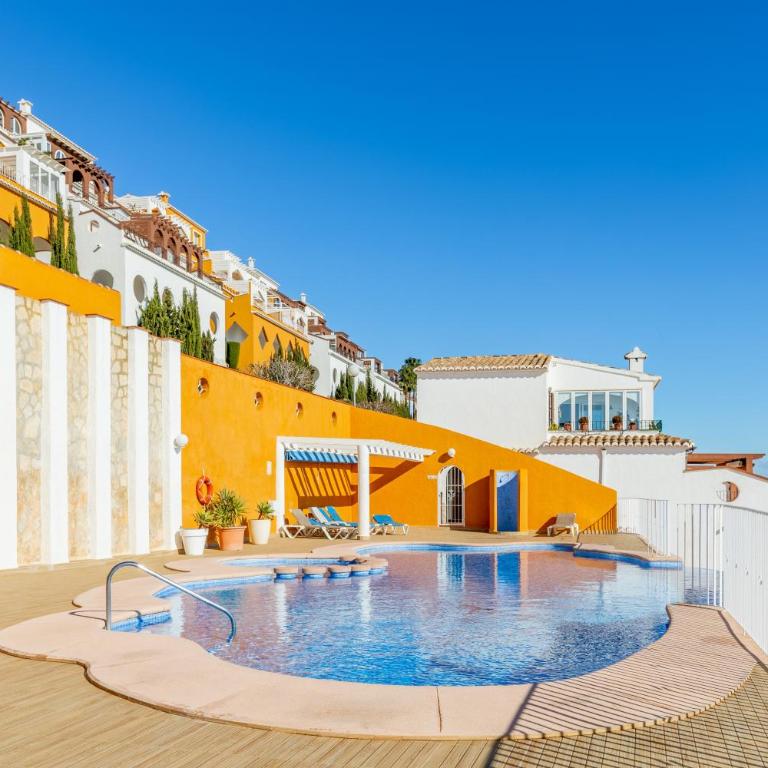 La Vista - Two-Bedroom Deluxe Apartment with Ocean View - 3
