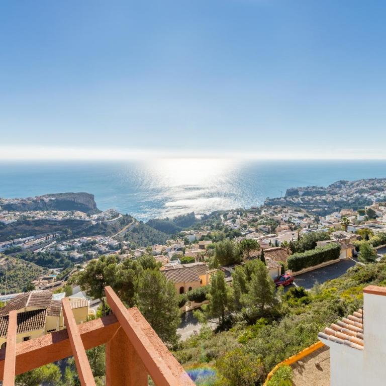 La Vista - Two-Bedroom Deluxe Apartment with Ocean View - 28