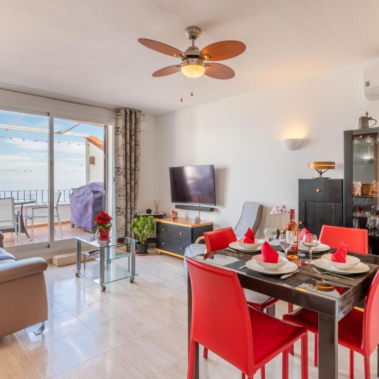 La Vista - Two-Bedroom Deluxe Apartment with Ocean View - 7