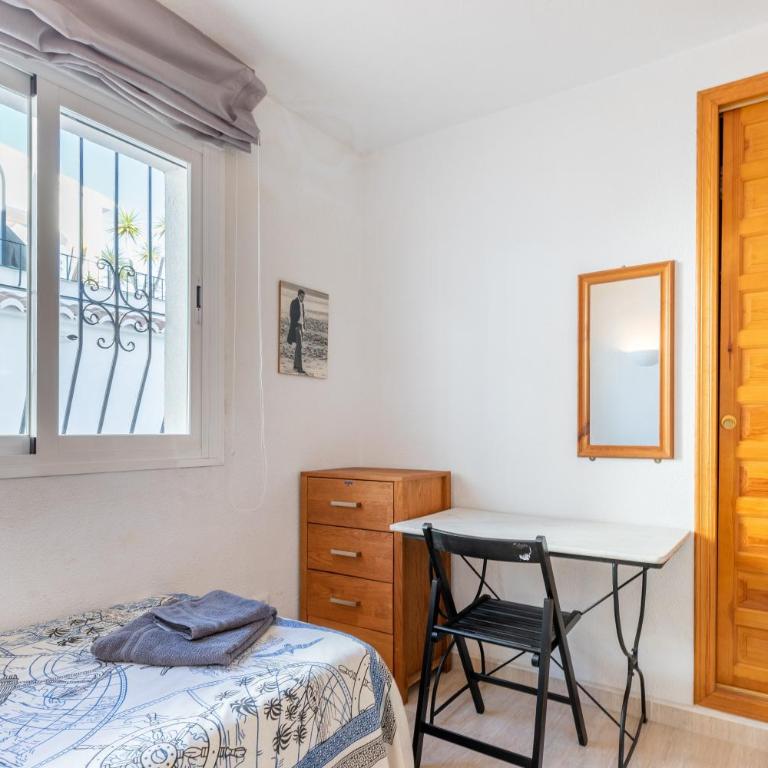 La Vista - Two-Bedroom Deluxe Apartment with Ocean View - 16