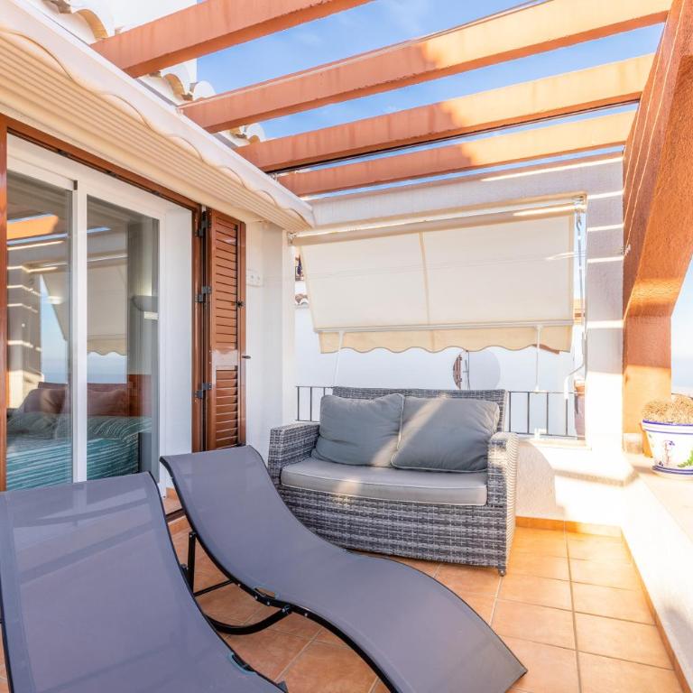 La Vista - Two-Bedroom Deluxe Apartment with Ocean View - 5