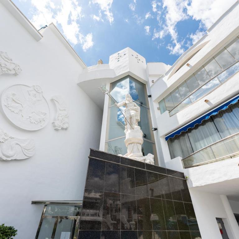 Luxury Marine Apartment Wifi - Two-Bedroom Deluxe Apartment with Ocean View - 23