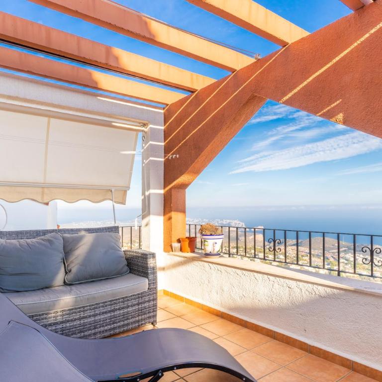 La Vista - Two-Bedroom Deluxe Apartment with Ocean View - 22