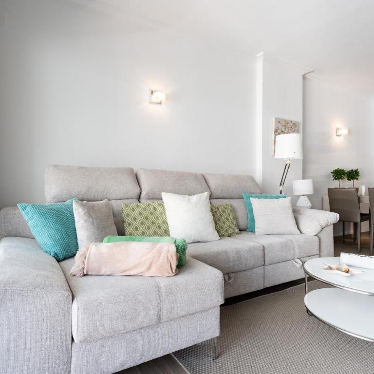 Luxury Marine Apartment Wifi - Two-Bedroom Deluxe Apartment with Ocean View - 6